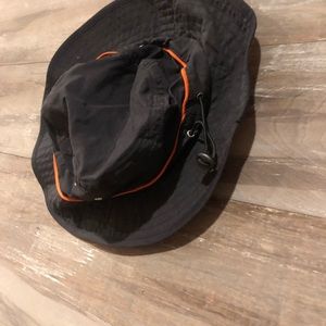 Juniper bucket hat! Like new! Barely ever worn!